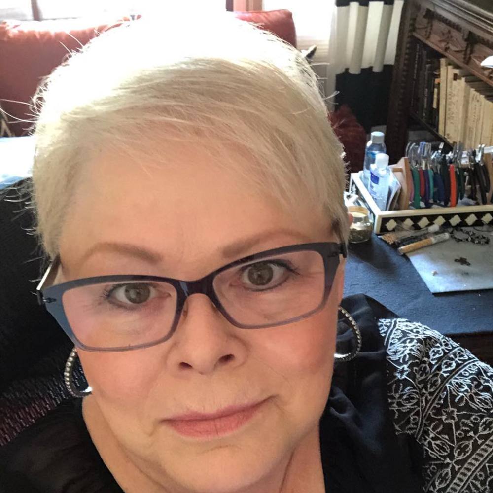 Meet your Posher, Julie